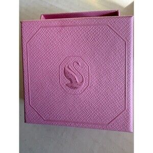 Swarovski Sparkling Crystal Rose Gold Bezel Case for Apple Watch Series 8, 41 mm